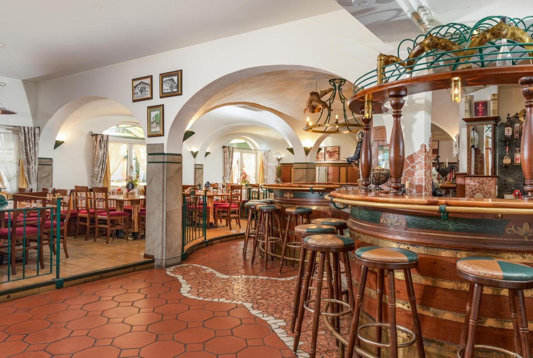 Hotel Restaurant Lebzelter Altenmarkt im Pongau Eksteriør bilde